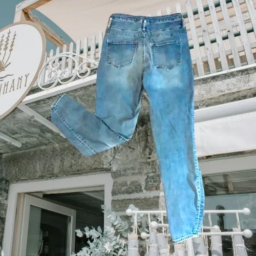 Refuge High Rise Blue Jeans - Image 3
