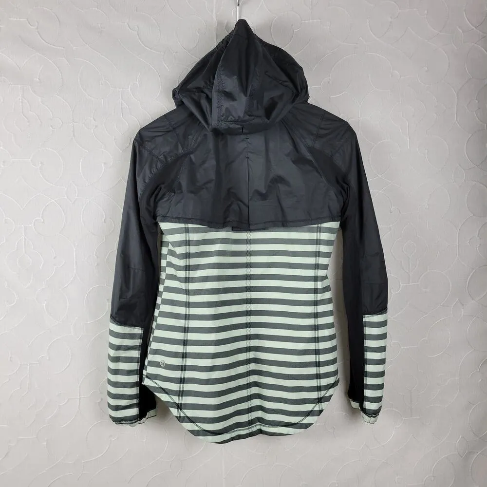Lululemon Run Get Up And Glow Women Jacket Sz 4 Black Mint Reflective 360 Stripe - Image 4