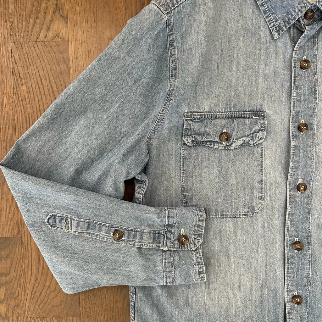 Abercrombie & Fitch Women's Muscle Denim Chambray Button Front Shirt Blue XL - Image 6