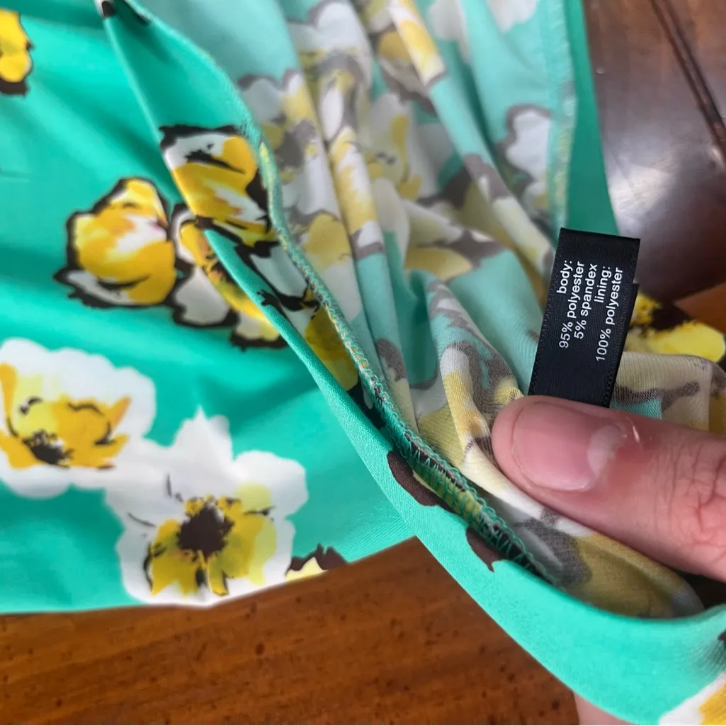 The Limited Green and Yellow Pencil Top Mini Resort Wear - Image 8