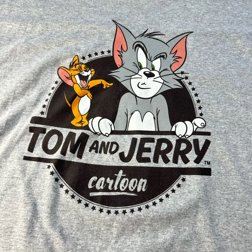 Tom and Jerry pullover Gray Short Sleeve Tee. New with tag. Size L - Image 6