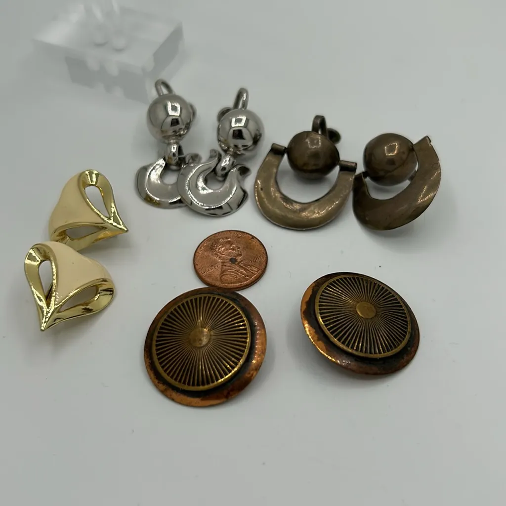 Mixed Metal Vintage Earrings Set Gold - Image 10