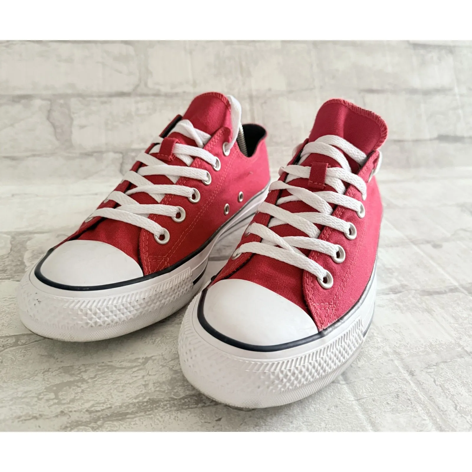 EUC Converse Chuck Taylor Unisex Low Double Tongue Red White Sneakers M7/W9 Size undefined - Image 2