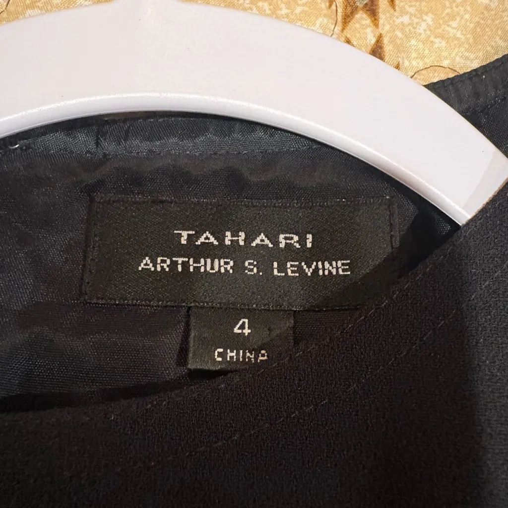 Tahari Arthur S. Levine women’s black and white sleeveless sheath dress size 4 - Image 8