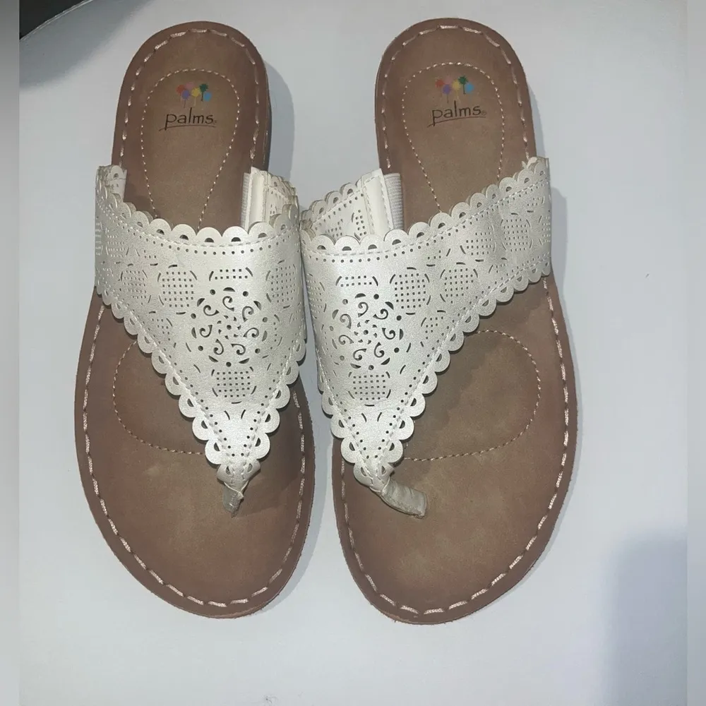 PALMS Women’s 10 Perforated Thong Sandals White on Brown Flip Flop Slip On Comfy - Image 9
