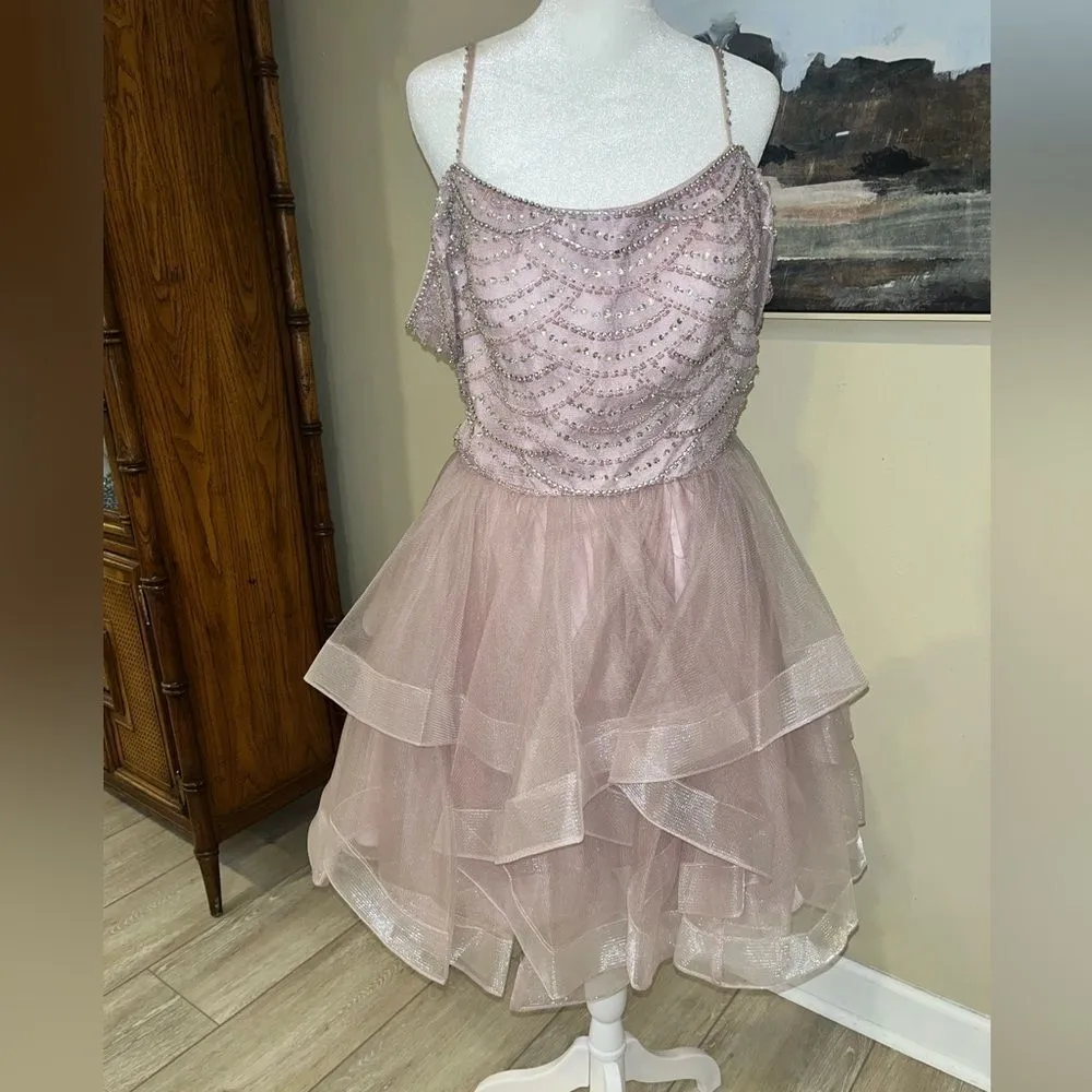 Aspeed Pink Ruffled Layered Off Shoulder Beaded Short Gown Semi-Open Back L - Image 4