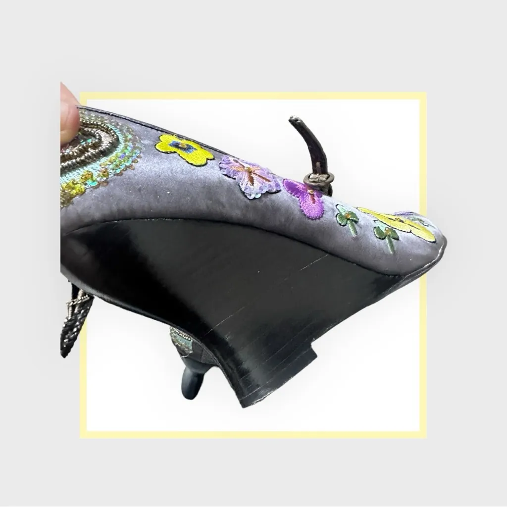 Funky Embellished Gray Satin Boho Charm Wedges 8.5 - Image 6