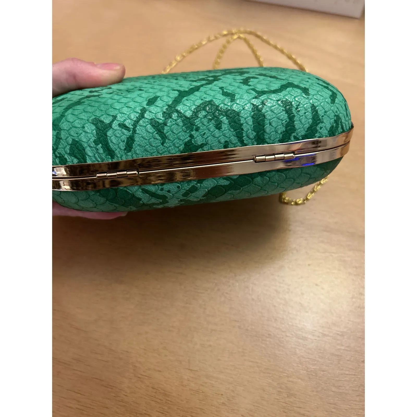 New Women’s Snake 🐍 Print w/Skulls 💀Rhinestones Gold Green Purse Clutch 7”x4” - Image 5