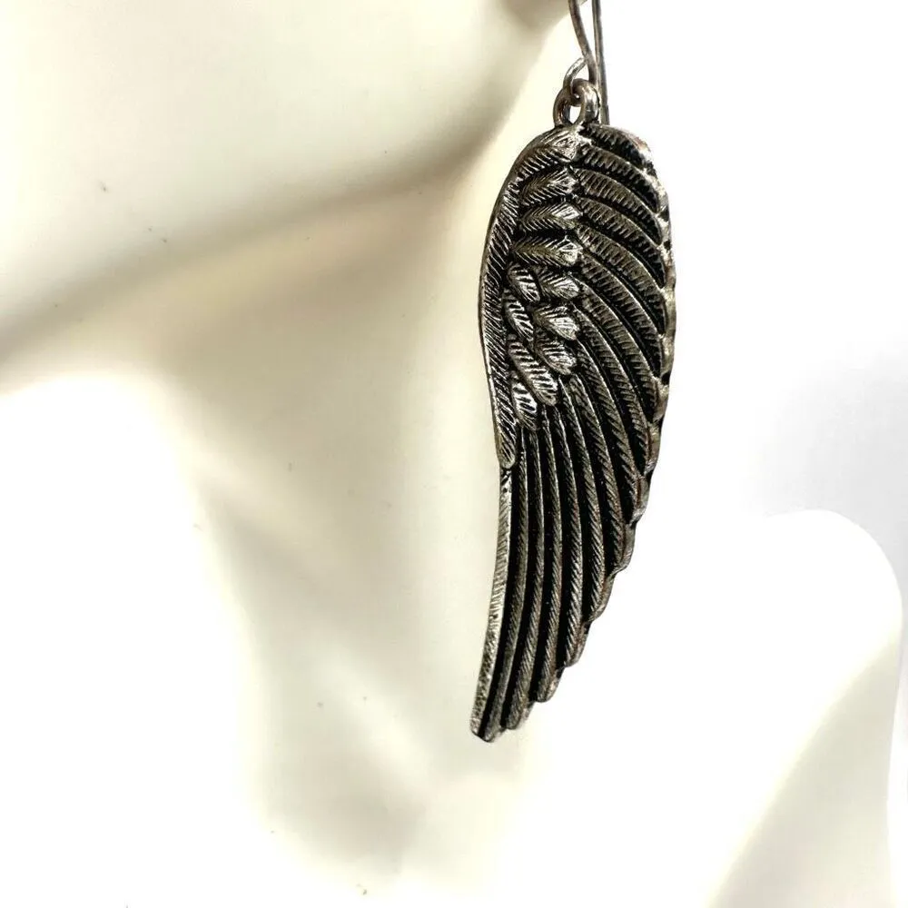 Silver tone angel wing earrings - Image 2