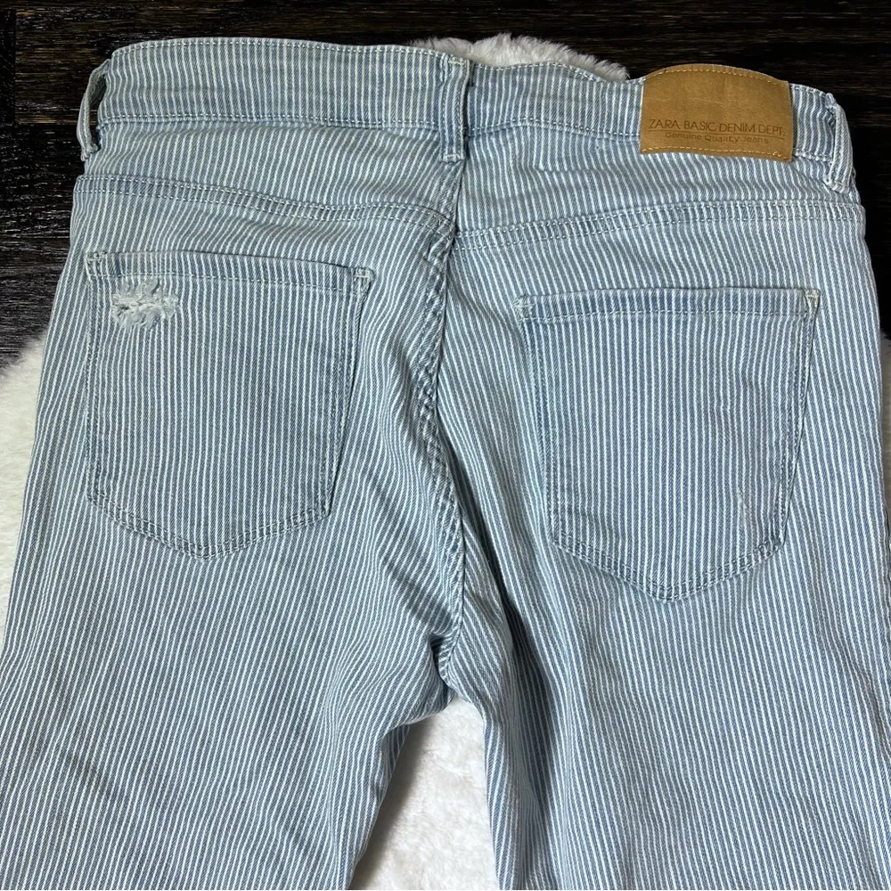 Blue And White Pinstripe Skinny Cropped Ankle Jeans - Image 9