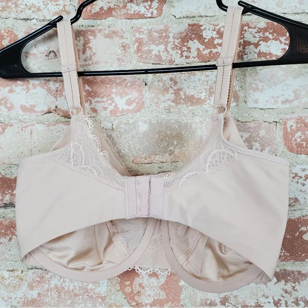 NWOT Bali 32DDD Bra - Image 4