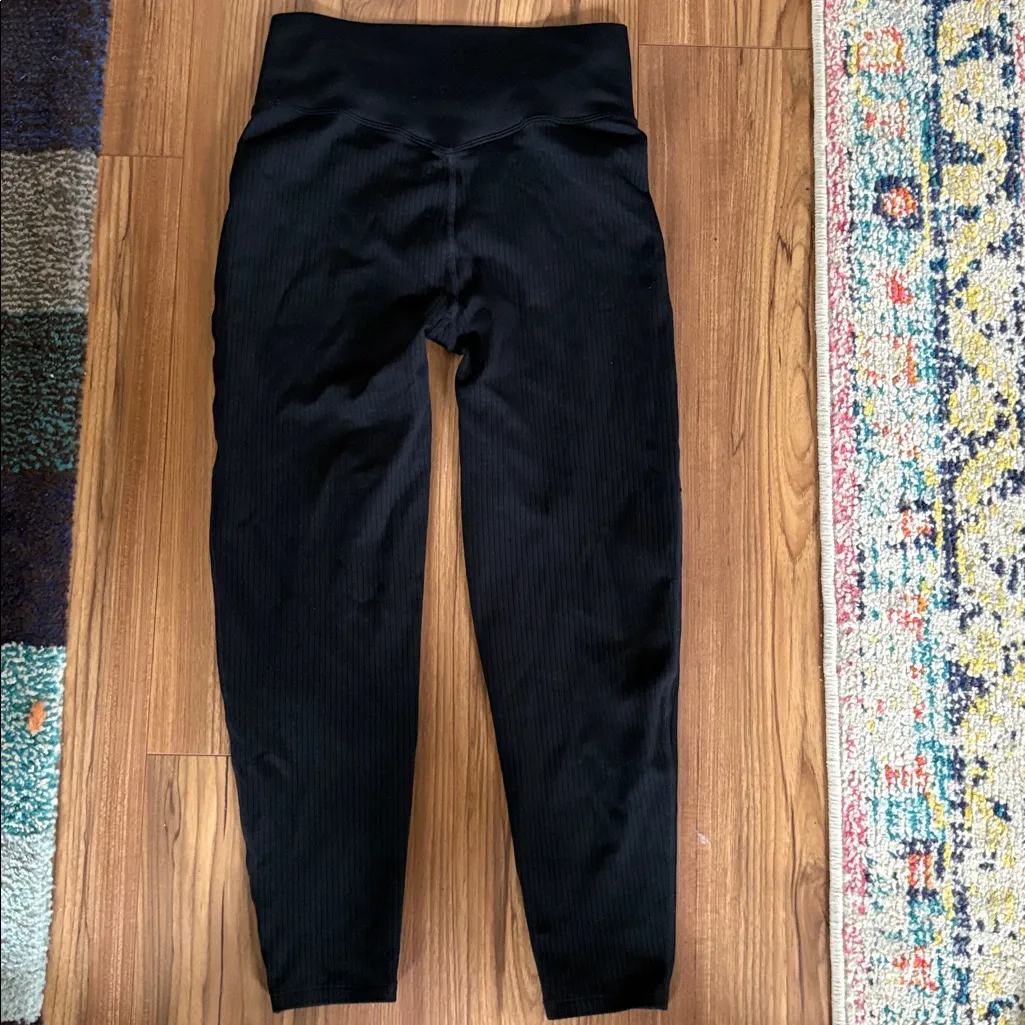 Victoria Secret PINK active ribbed leggings Like New - Image 4