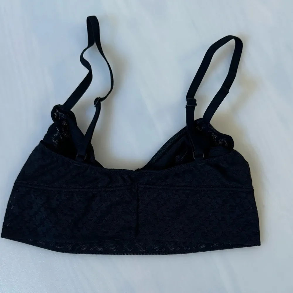 SKIMS Logo Mesh Triangle Bralette Onyx XXS - Image 4