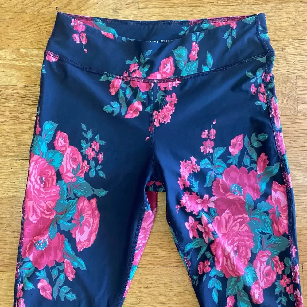 Albion Gray Floral Cottagecore Granola Outdoor Yoga Crop Antigua Legging… - Image 4