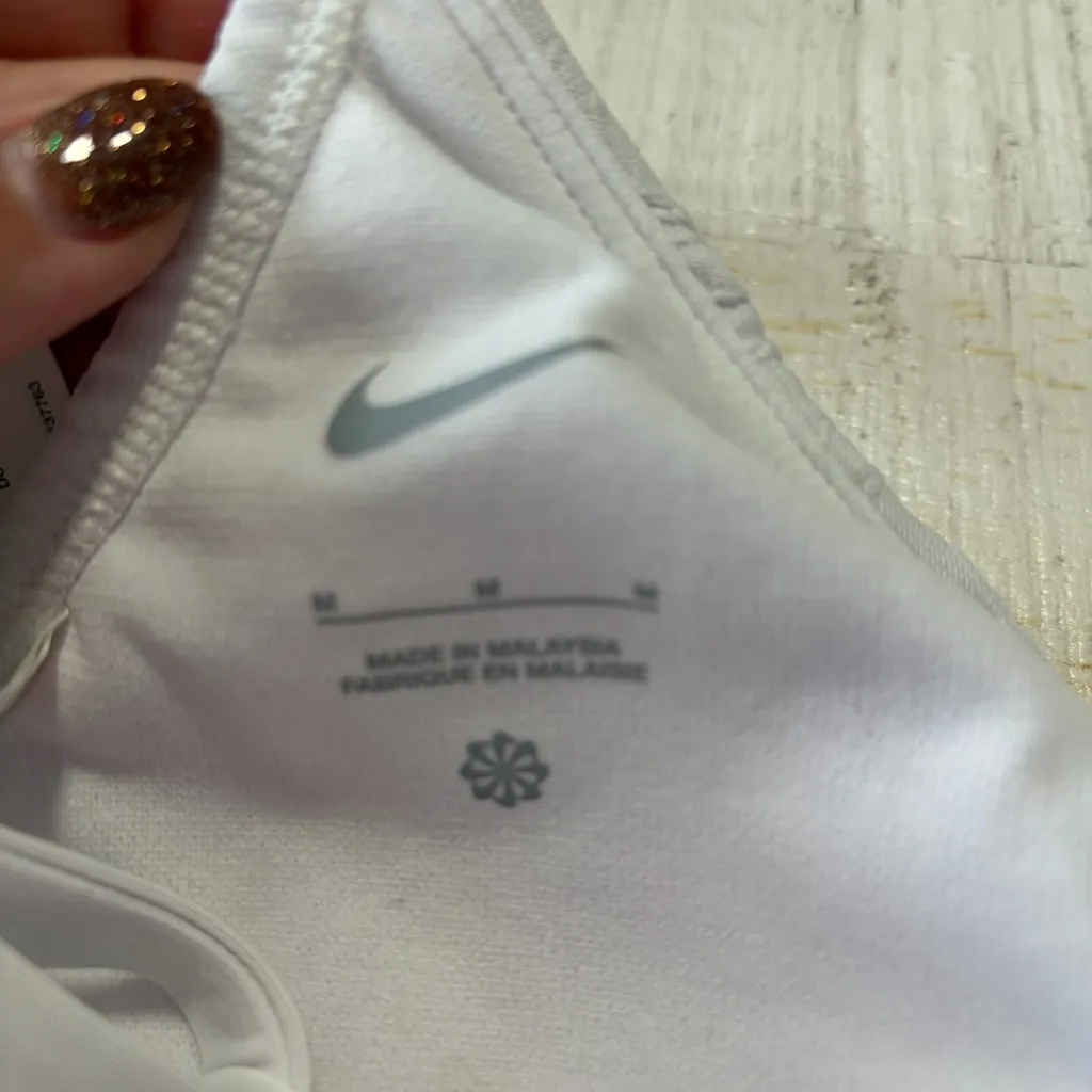 Nike V-Neck Jacquard One Piece Swimsuit NWT size Medium White Bathing Suit - Image 11