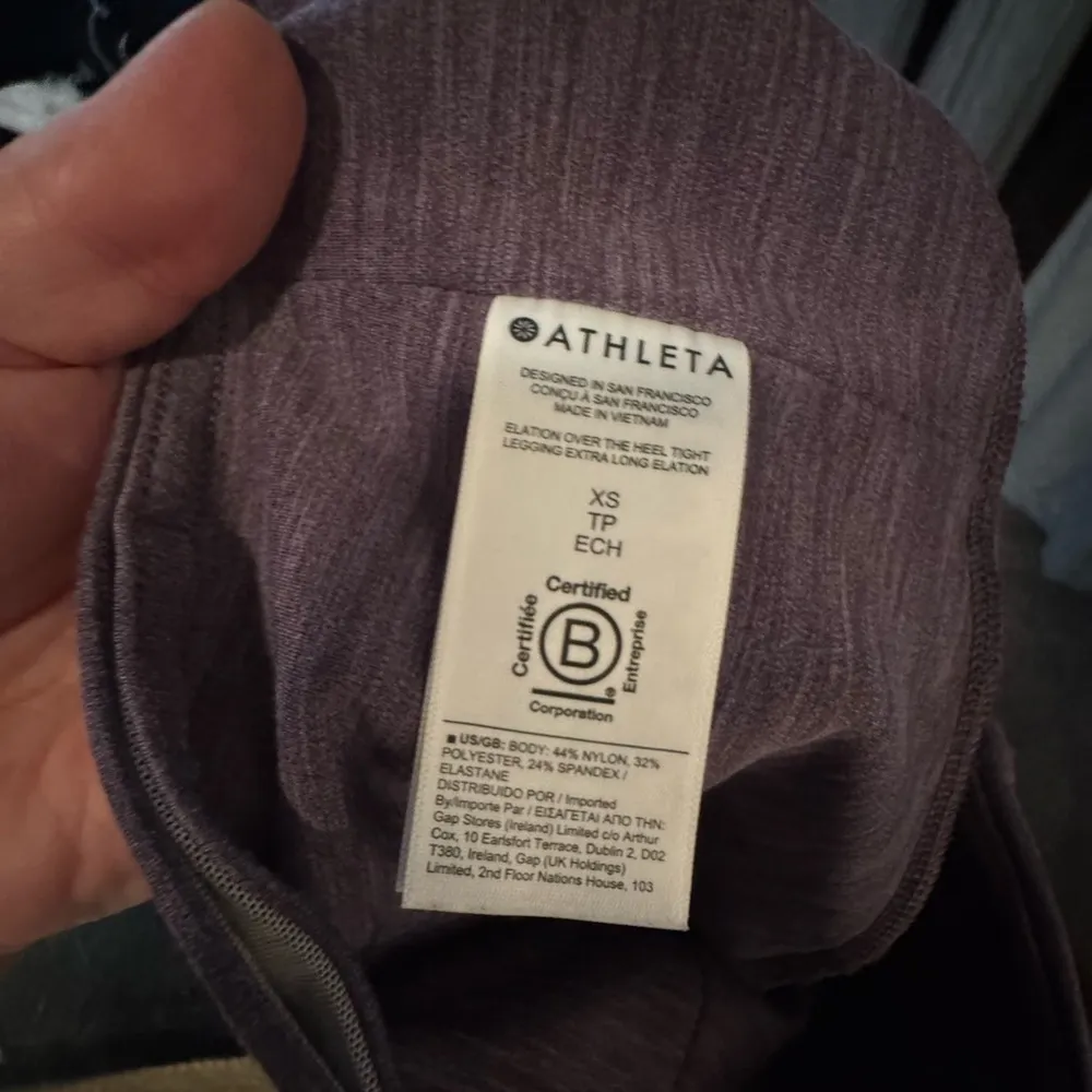 Athleta XS Elation over-the-heel tight - Image 14