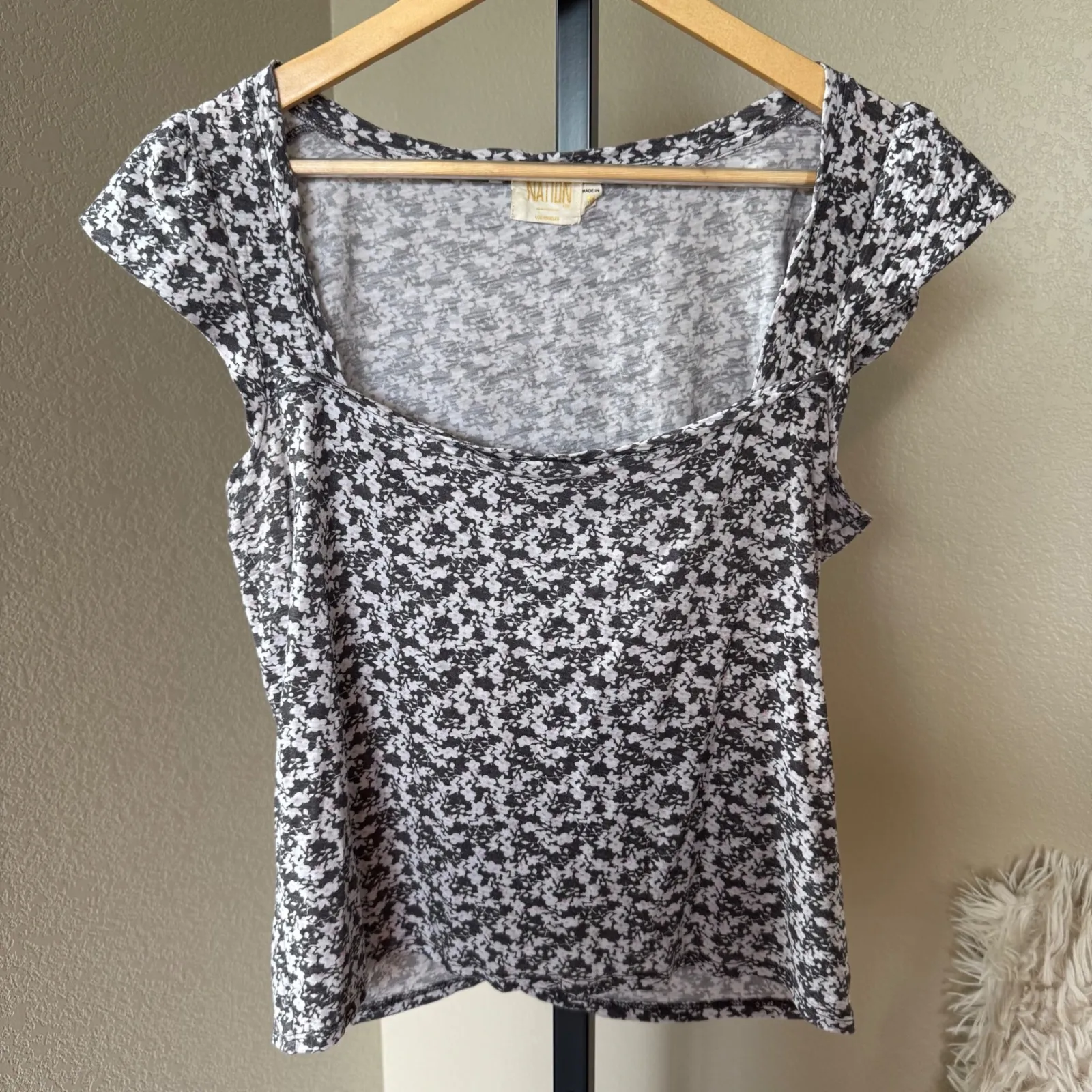 Nation LTD Eve Ruffle Tee Floral Square Neck Flutter Sleeve Pima Cotton Size M - Image 1