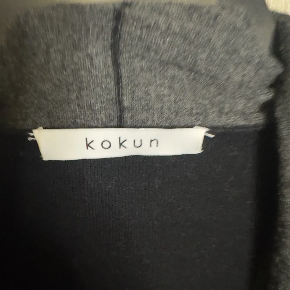 Kokun Bamboo Cashmere Color Block Cardigan Sweater Black Gray size Large NWOT - Image 4