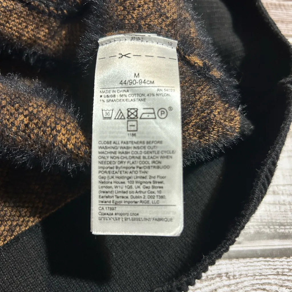 Banana Republic Black and Brown Animal Print Cardigan - Image 9