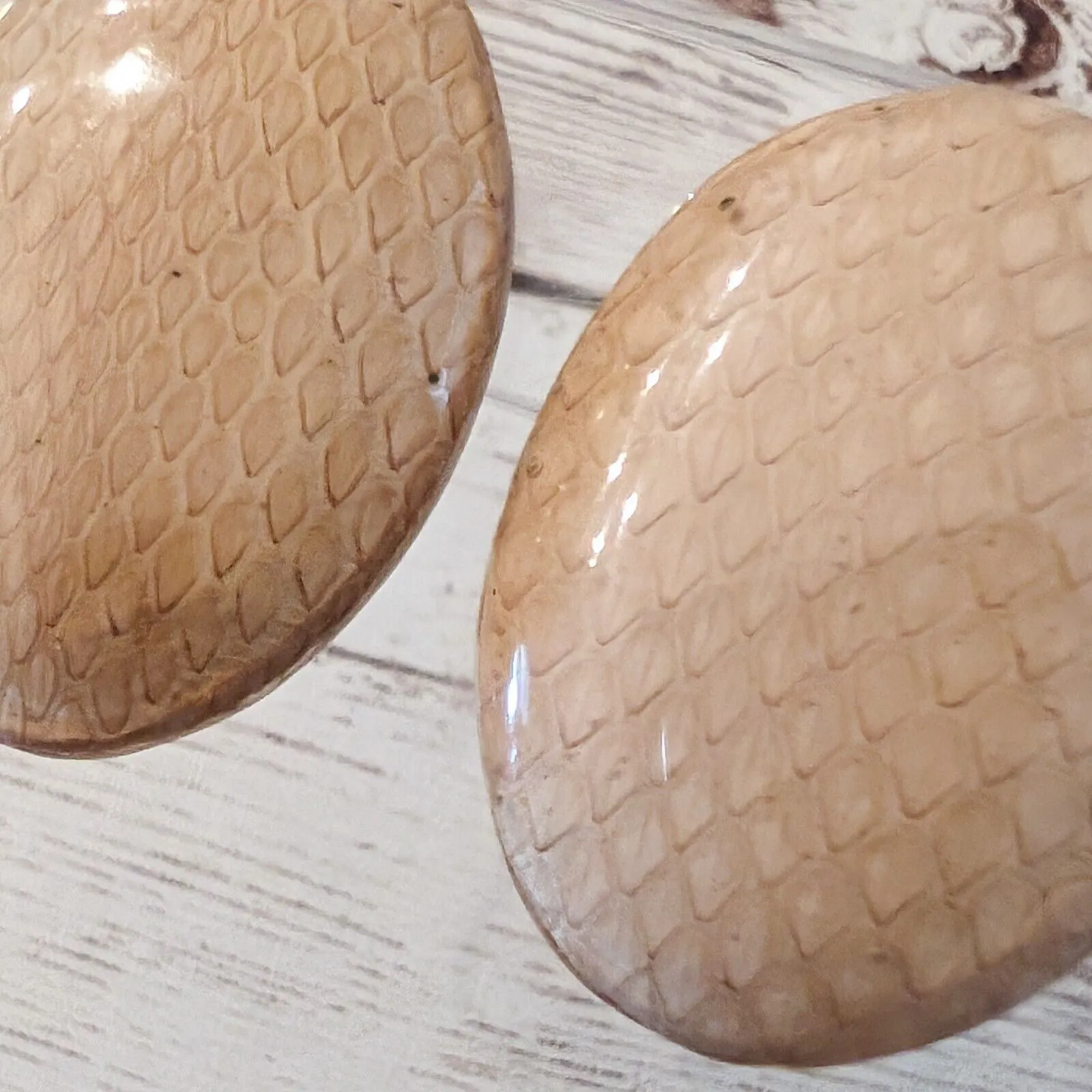 Vintage Clip On Earrings Large Patterned Tan Oval - Image 5