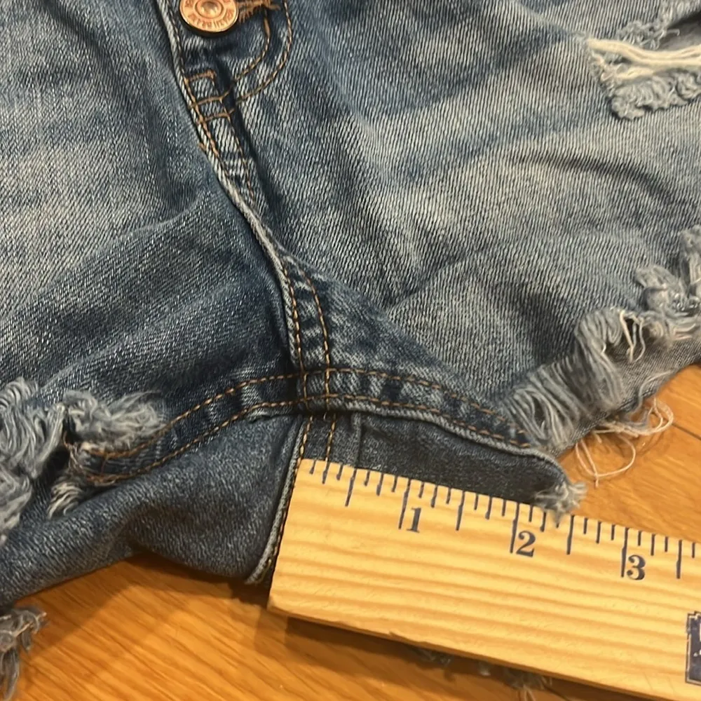 Rewash super high rise vintage reunion button fly jean shorts size 9 . - Image 6