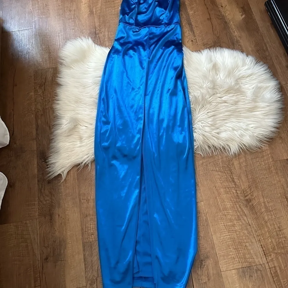 LULU’S Utterly Unforgettable Royal Blue Satin Sleeveless Mxi Dress - Image 5