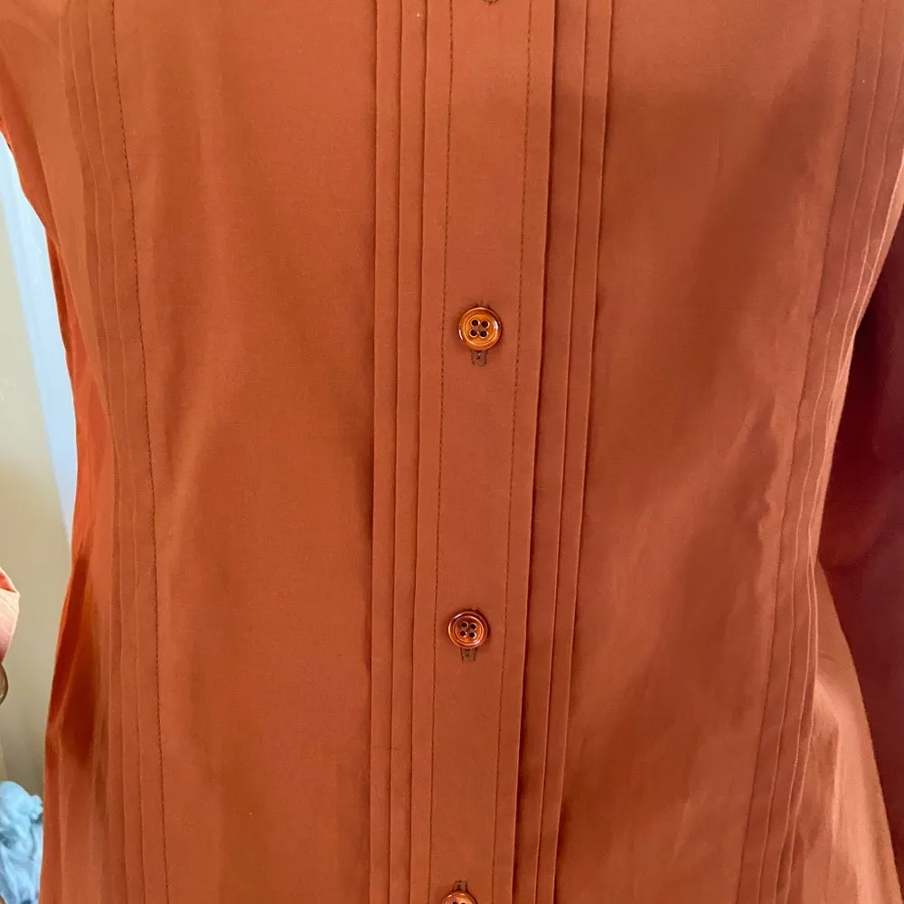 Doncaster Rust /copper color button down pleated long sleeve shirt size 10 NWT - Image 4