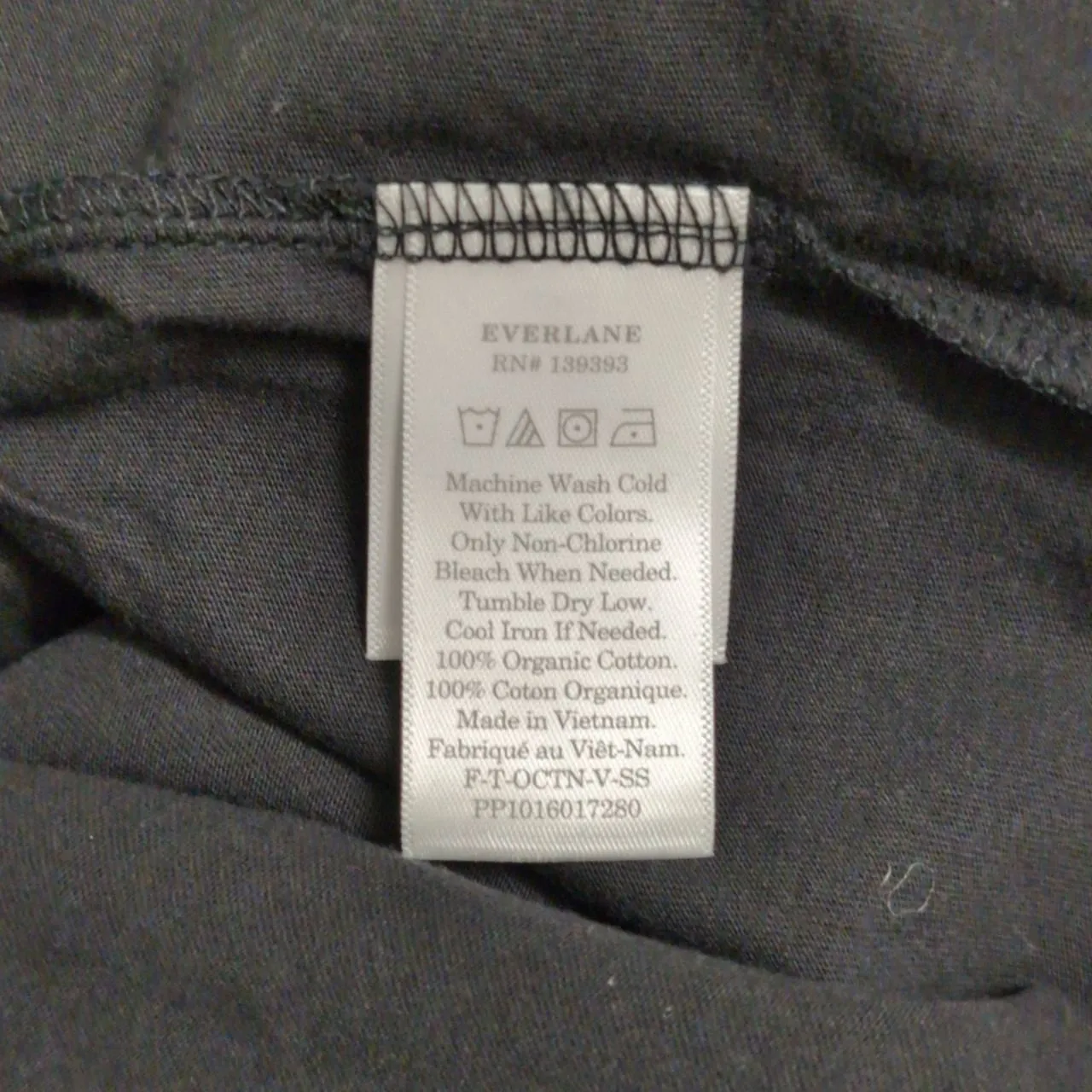 NWT EVERLANE Organic V-Neck Tee Black Breathable Soft T-Shirt S - Image 7