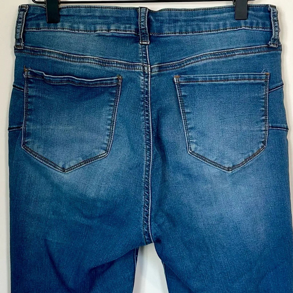 S.O.N.G. Women's Classic Blue Curvy High Rise Skinny Ankle Jeans - Image 4