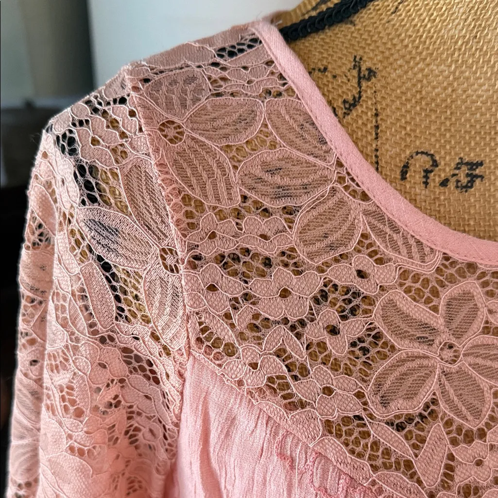 Kings Road Dusty Pink Floral Embroidered Lace Bell Sleeve Boho Dress - Image 2