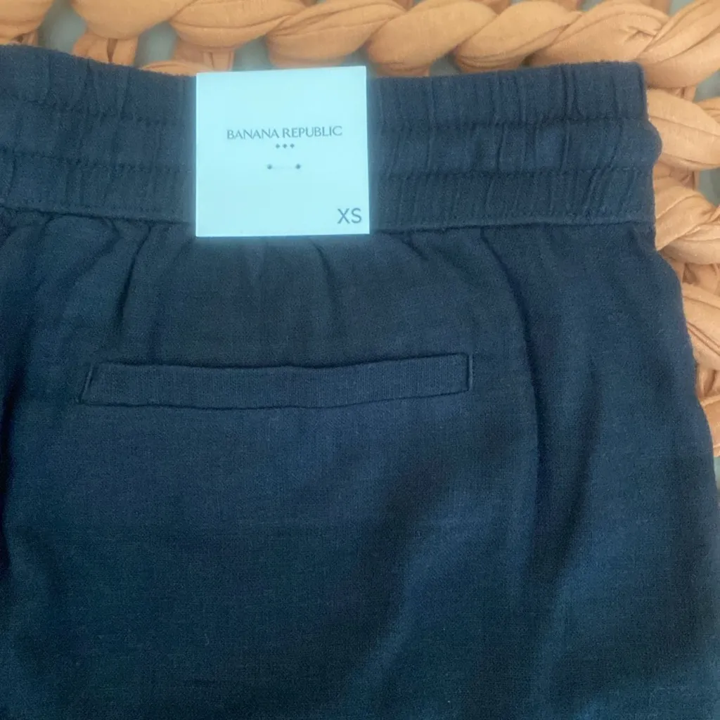 Banana Republic Linen-Blend Boxer Short - Image 7