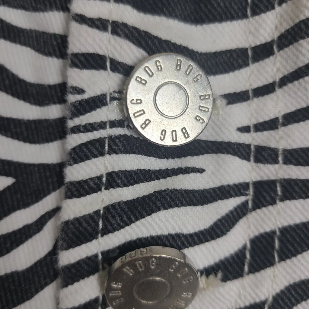 BDG Shorts Womens 28 White Black Zebra‎ Print Denim Cut Off High Rise Button Fly - Image 2