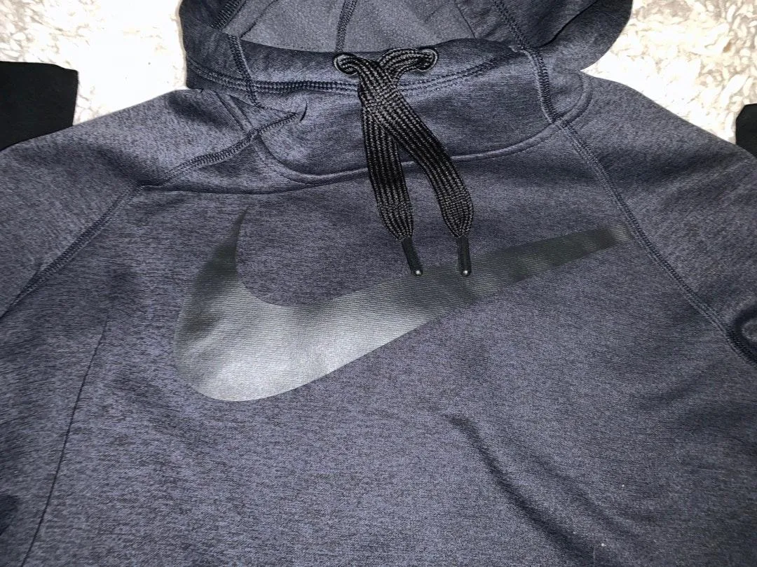 Nike Dri Fit Sweatshirt - Image 2