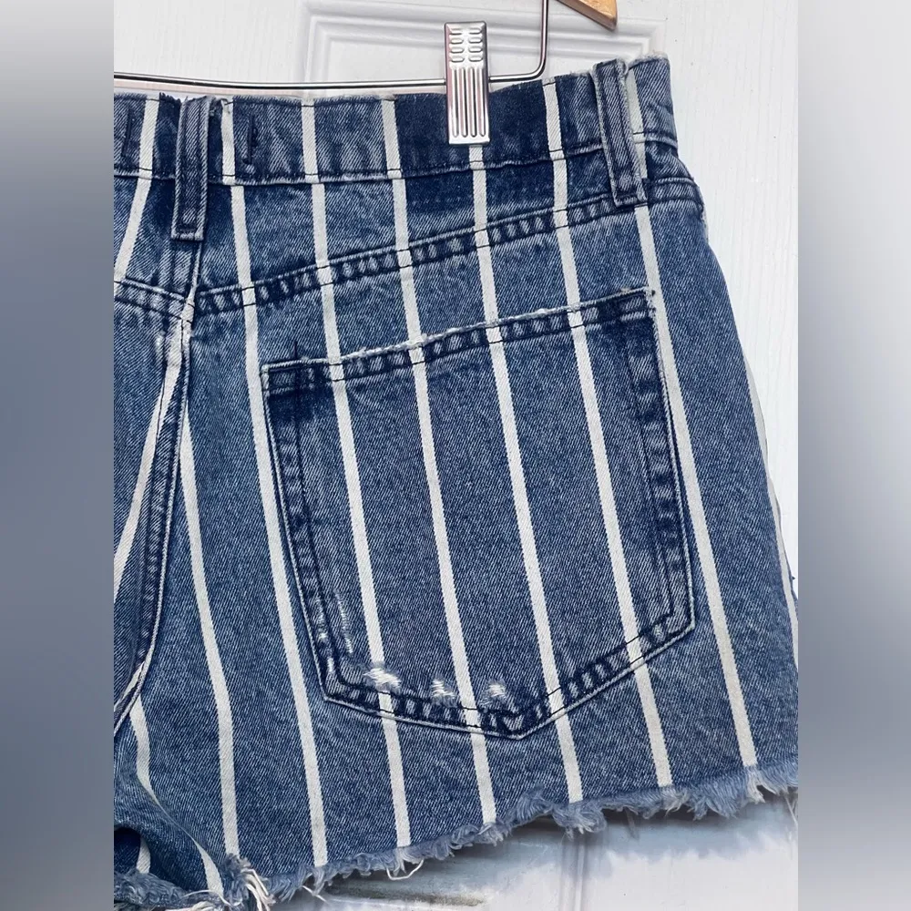 ABERCROMBIE & FITCH ANNIE striped High Rise Shorts - Image 10