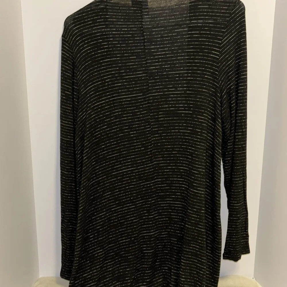 KNOX ROSE BLACK WRAP WITH SMALL WHITE STRIPES THRU OUT WRAP SIZE MEDIUM - Image 4