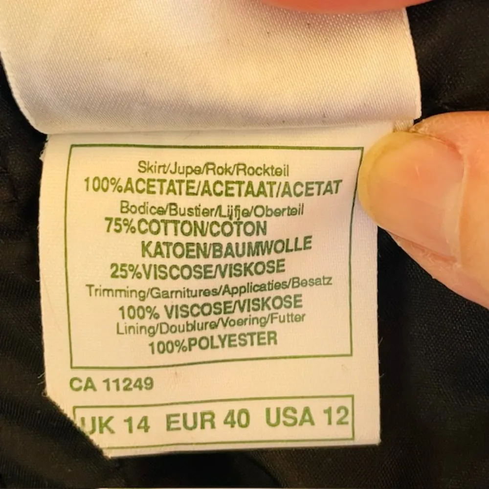 Laura Ashley Vintage Formal Evening Gown Velvet & Taffeta Small/Medium - Image 9