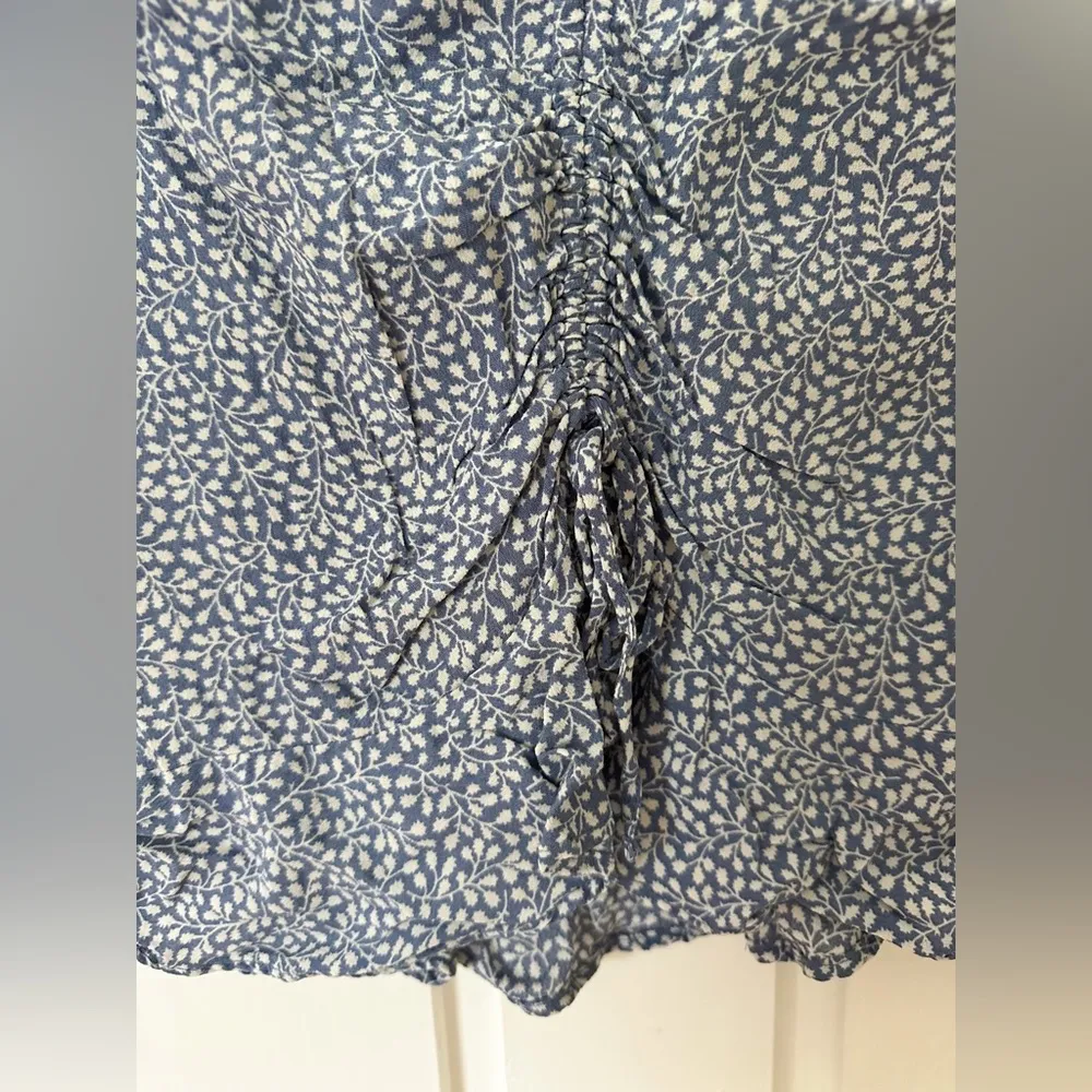 Blue Floral Pattern Cinch Top - Image 2