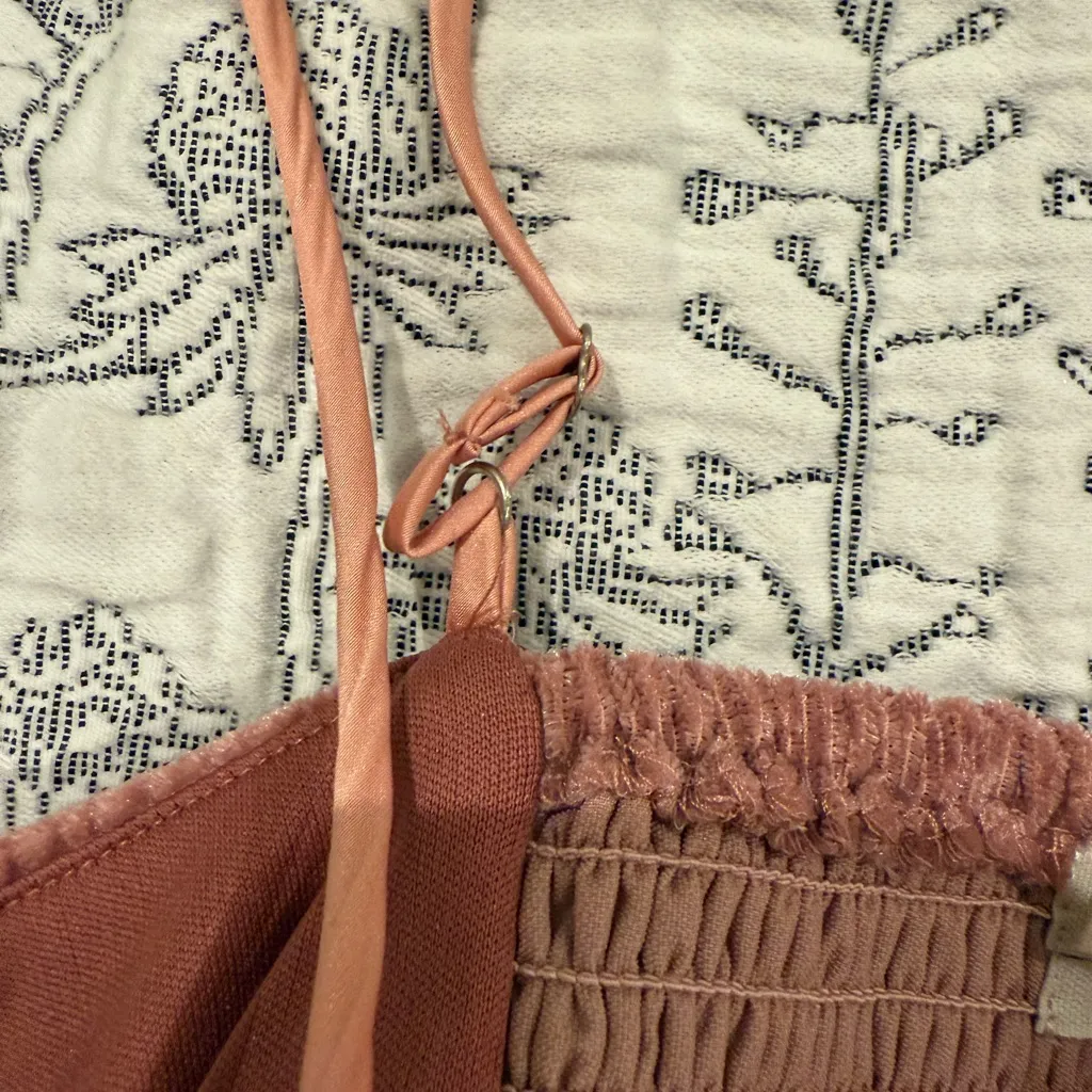 Urban Outfitters Velvet Sleeveless Top in Dusty Rose/Pink - Image 4