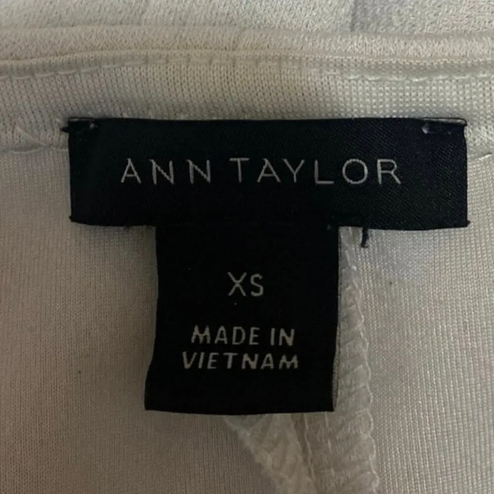 Ann Taylor Women's Cream White Sleeveless Racerback Slim Vest Tank Top Size XS - Image 3