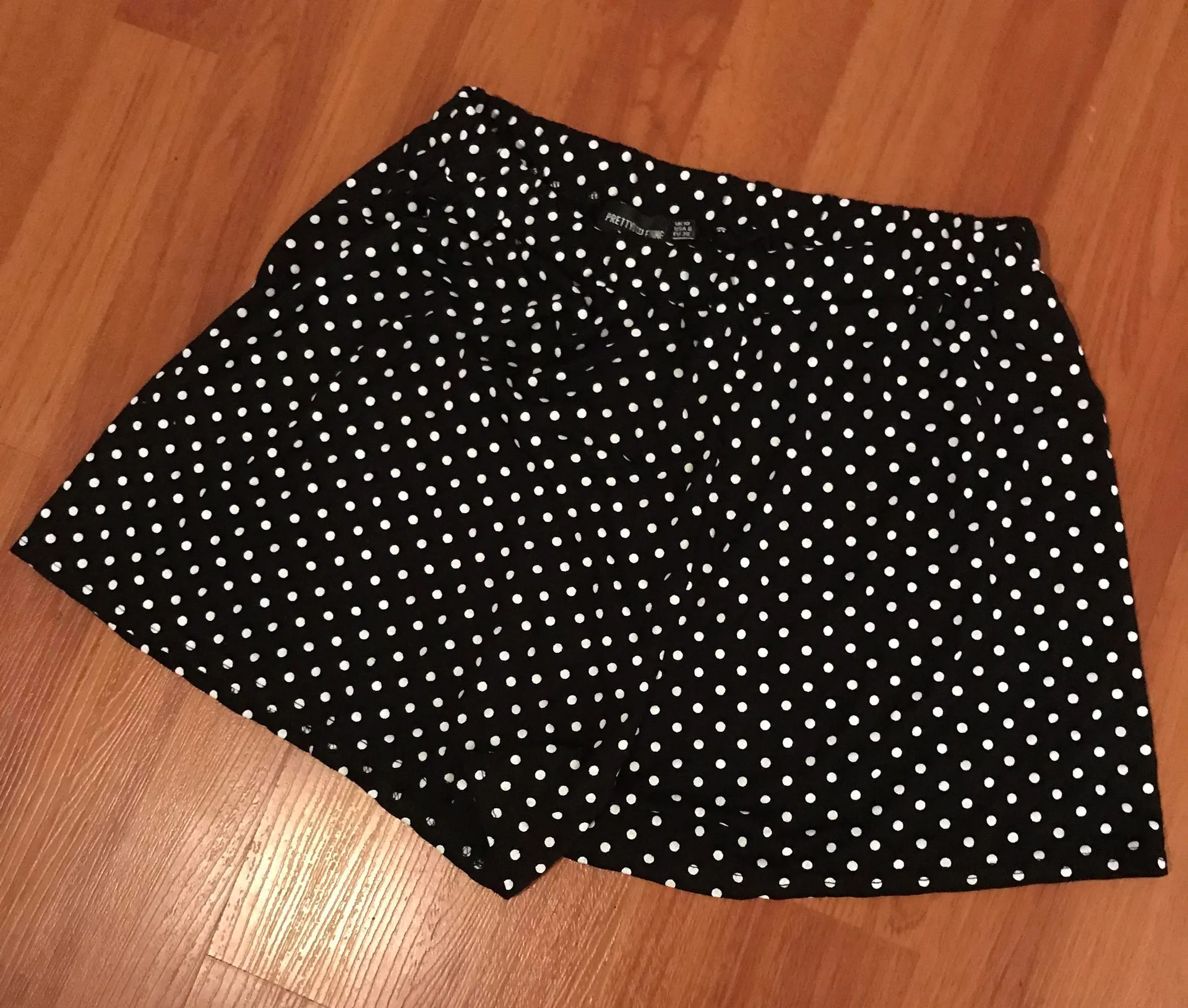 Black Jersey Floaty Polka Dot Shorts - Image 6