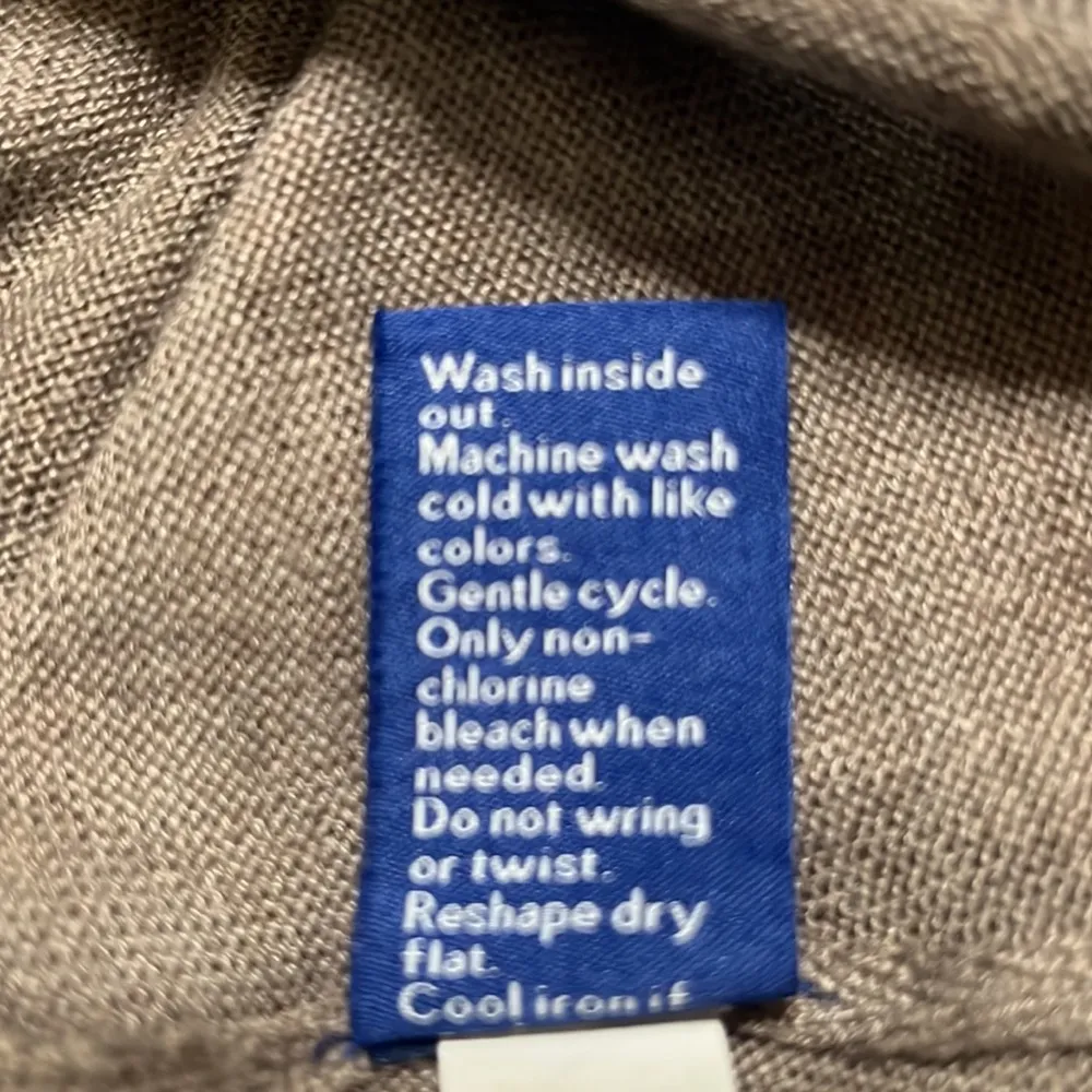 APT9 Beige High/Low V-Neck Sweater Sz M - Image 6