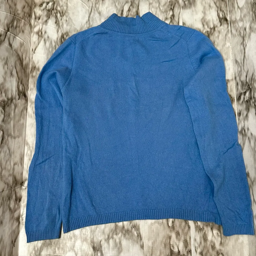 Investments V-Neck Cashmere Sweater Sky Blue Fall Winter Cozy Soft Great Layers - Image 8