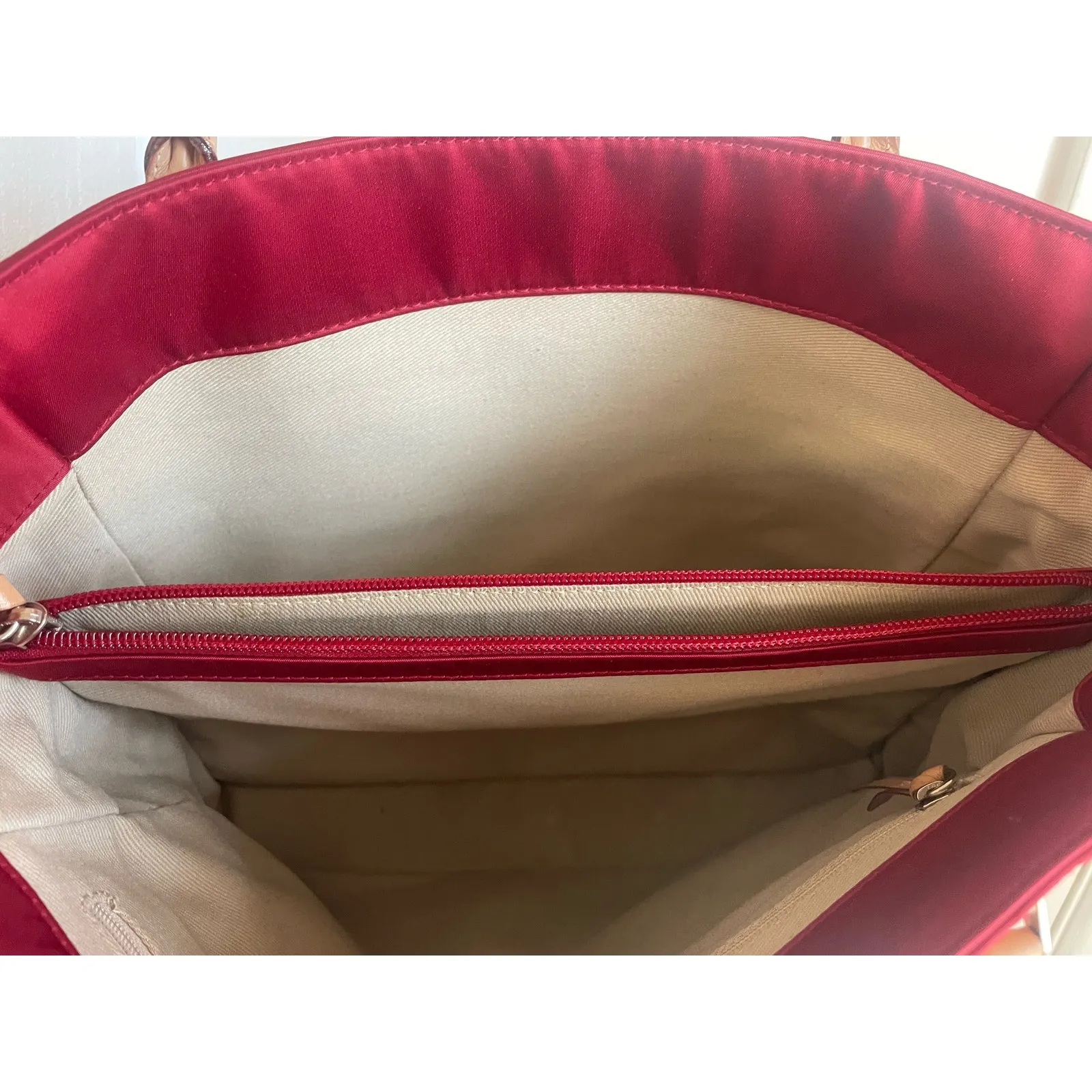 kate spade New York Red Nylon and Tan Leather Top Handle Tote Bag - Image 6