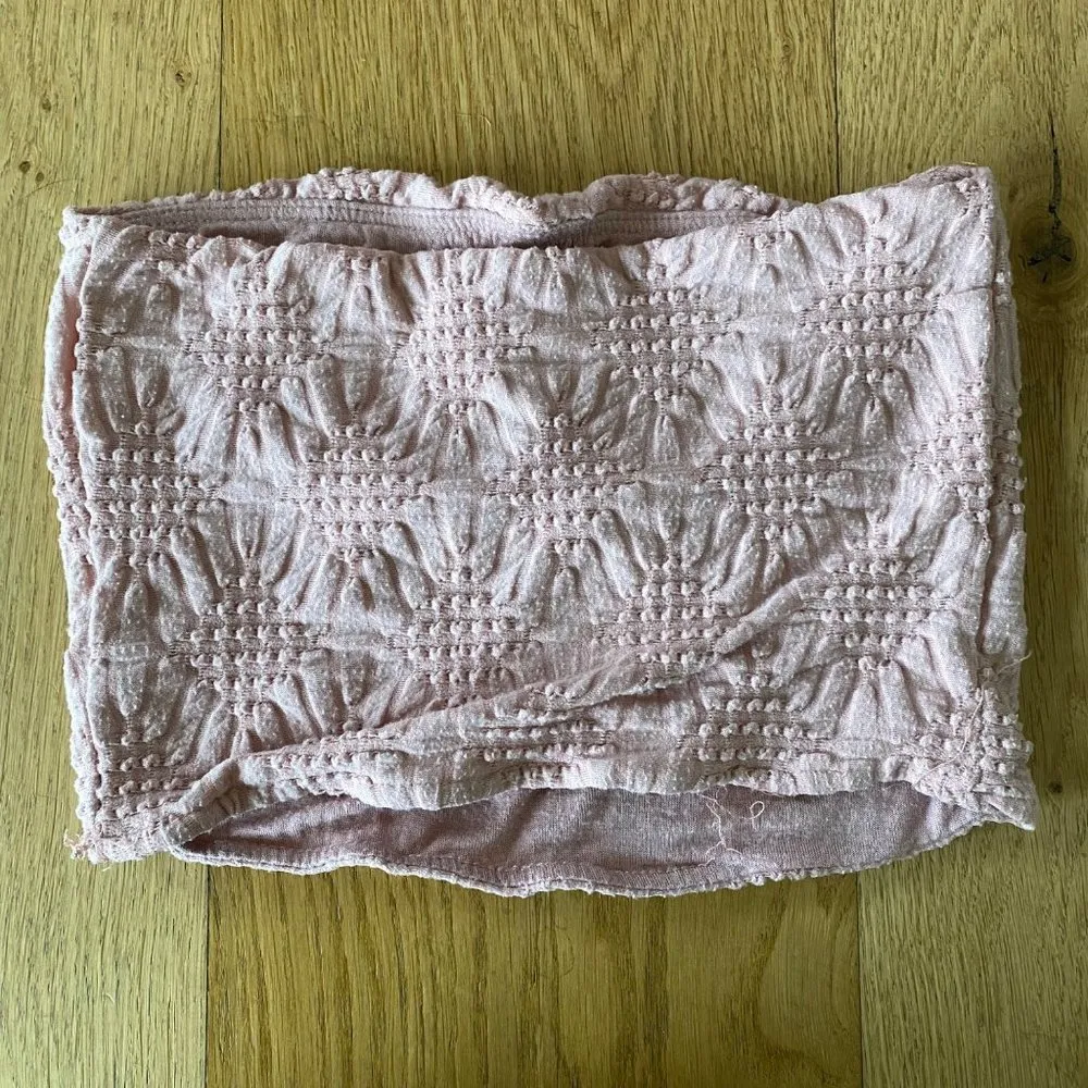 Urban Outfitters Textured  Tube Crop Top in Blush Pink - Image 3