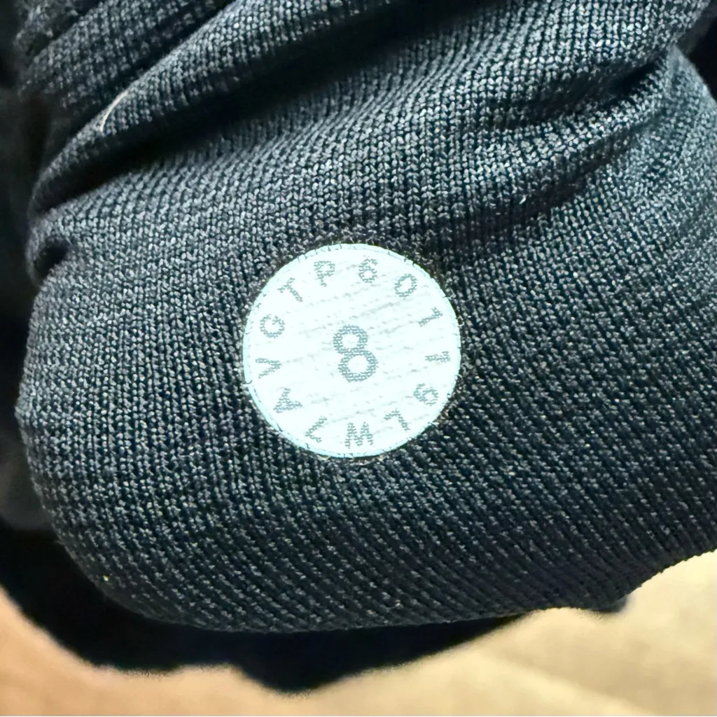 Lululemon Hotty Hot Short *Long 4" in Black Women’s Size 8 Athletic Shorts - Image 10