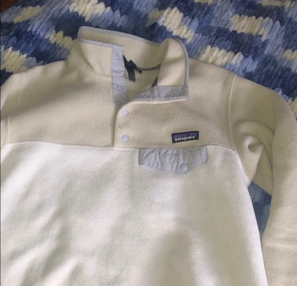 Patagonia 1/4 button up - Image 2