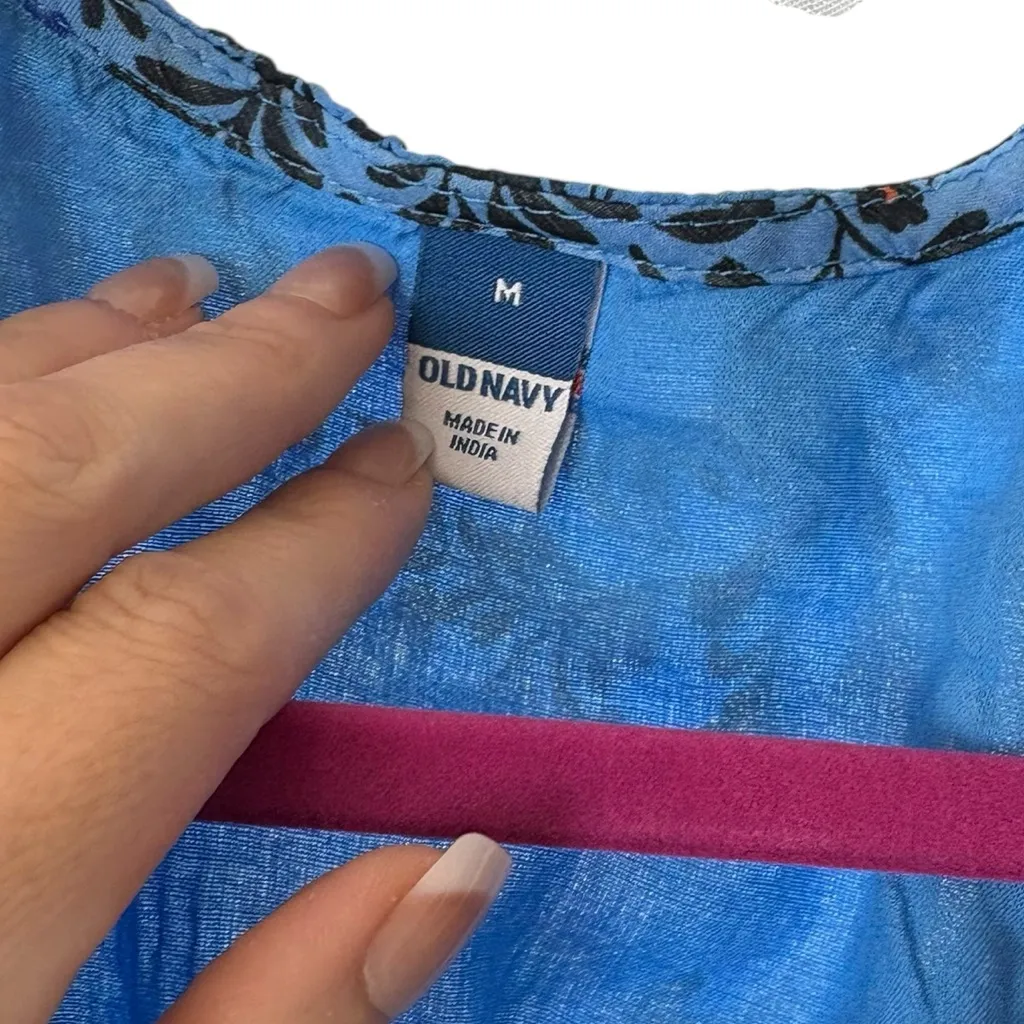 Old Navy Vibrant Blue Top with Floral Detail - Image 2