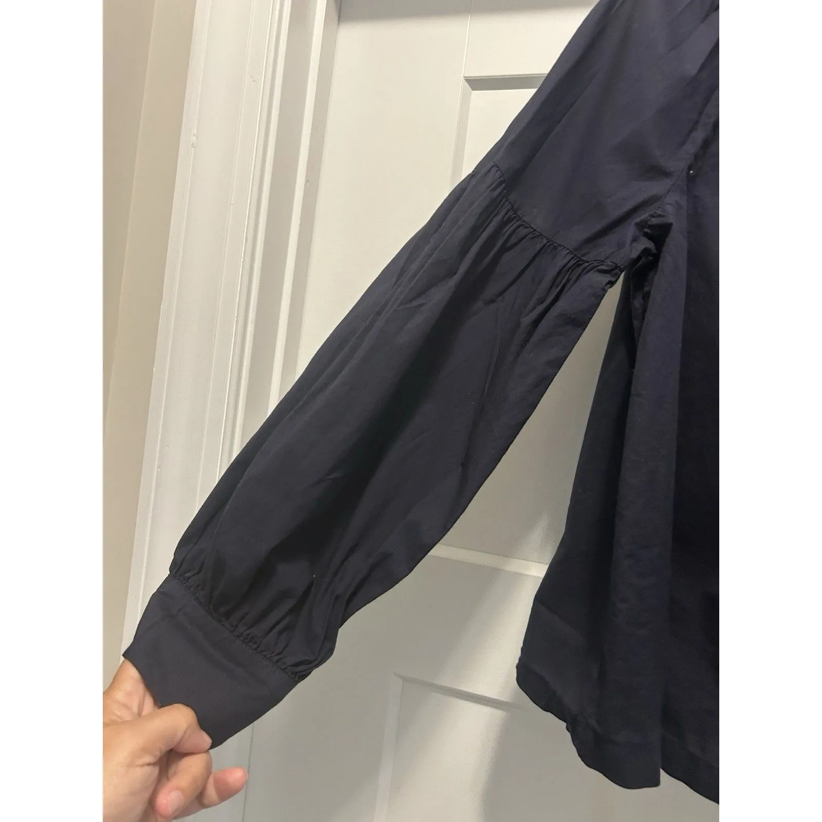 Women's Size Medium Navy Blue Long Sleeved Button Down Shirt Gap Collar Preppy - Image 3