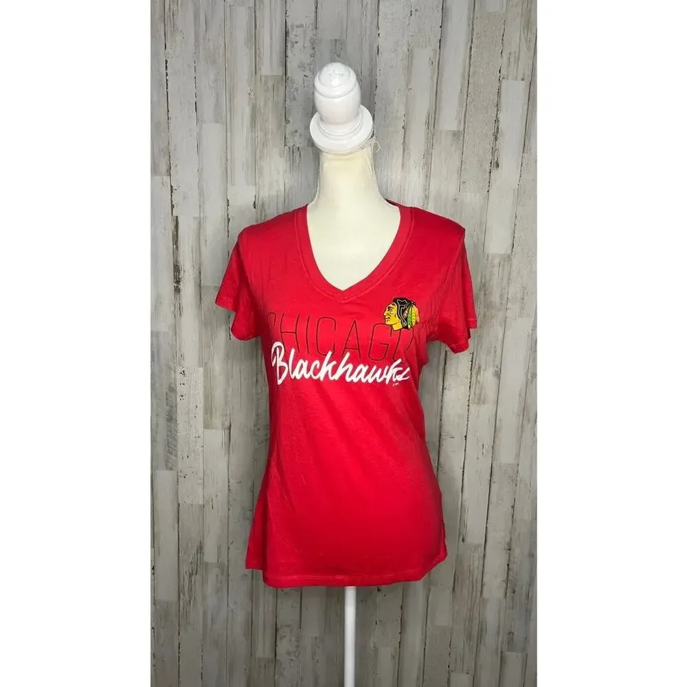 NWT‎ Women's Size Small Chicago Blackhawks Red V - Image 2