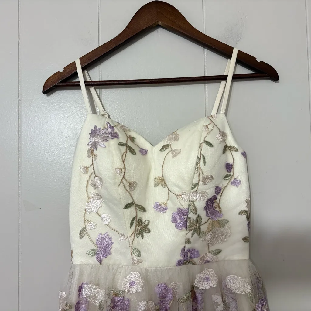Chi Chi London Floral Embroidered Tulle Midi Dress Size 2 Purple - Image 5